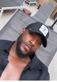 <em>Jonathan O.</em>